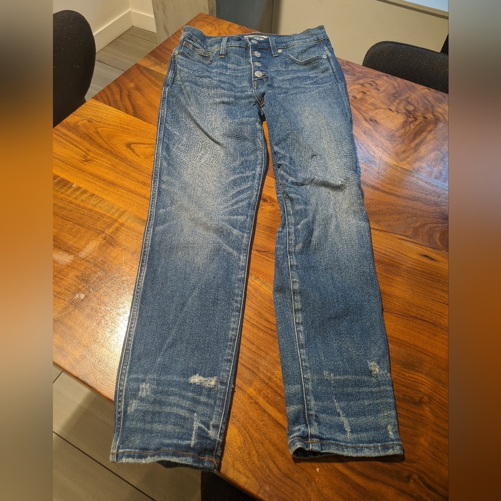 Madewell - Slim Straight Jeans: Distressed Button-Front Edition J7214 | Size 28